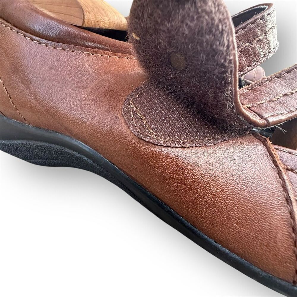Clarks Women's Mary Jane Flats Brown Leather Size 9W Cushioned Insole Casual - Picture 4 of 13